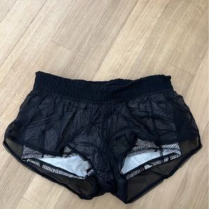 Lulu lemon Hotty Hot low rise Short (old style)